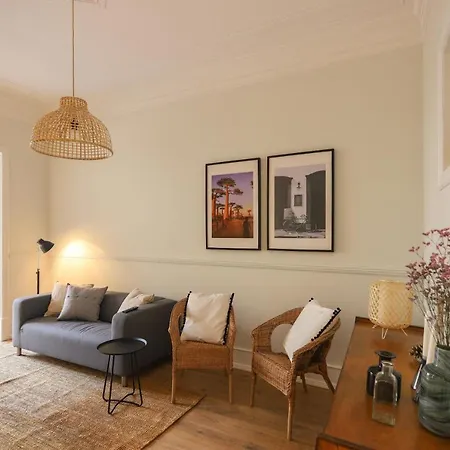 Apartment Bright 2, Fully Renovated In Center *