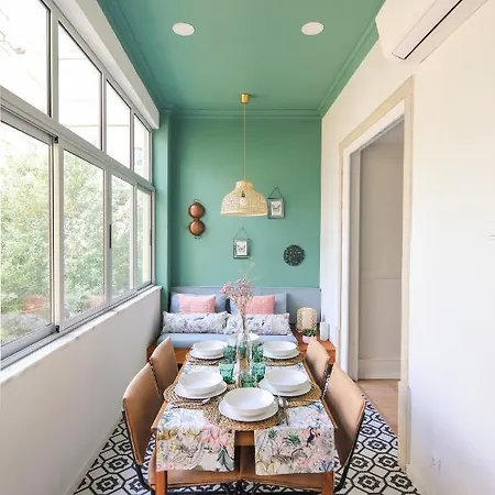 Apartment Bright 2, Fully Renovated In Center Lisbon
