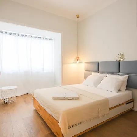 Bright 2, Fully Renovated In Center Apartmán *